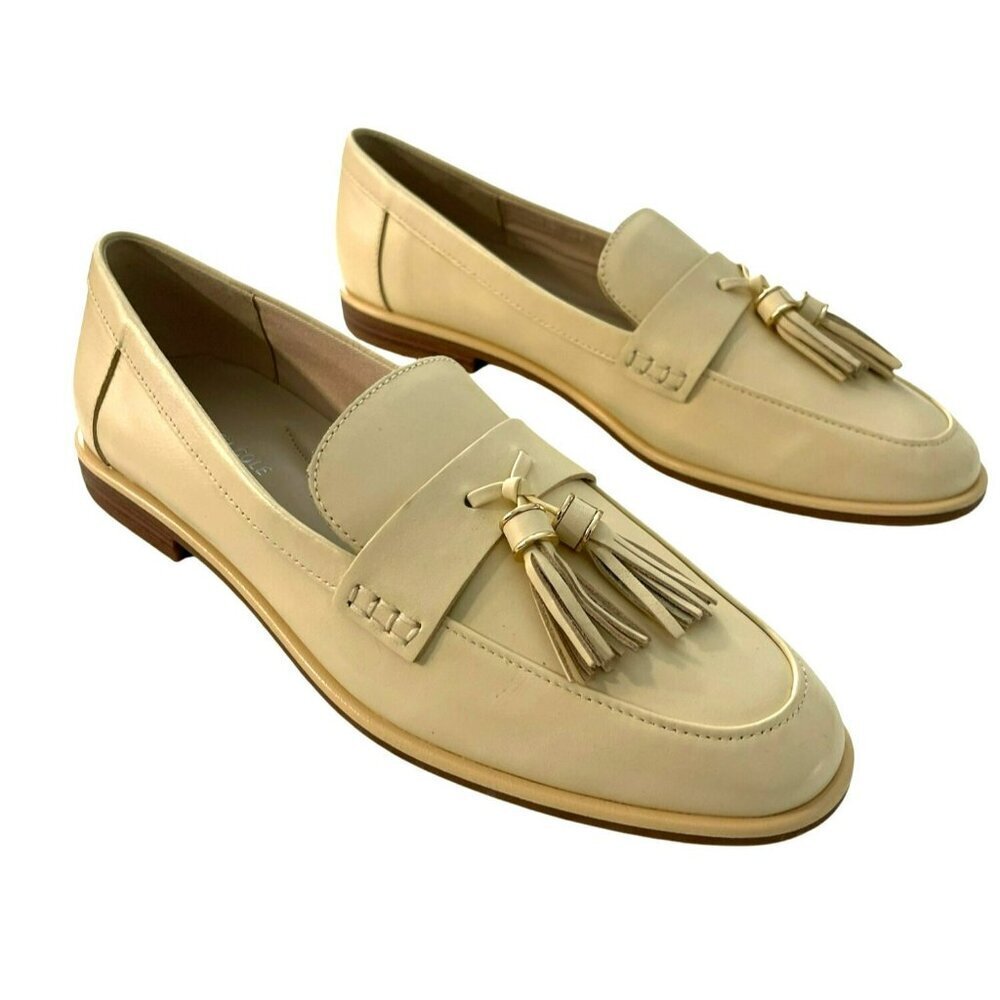 NEW Kenneth Cole Lyra Beige Leather Loafers With Tassels Size 8